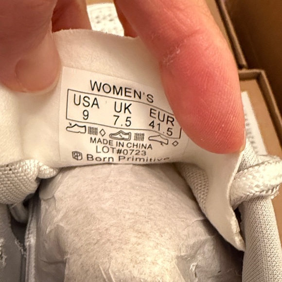 Born Primitive Women's Size 9- NWOT - Picture 4 of 5
